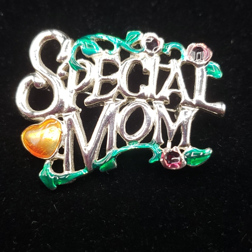 Special Mom Brooch